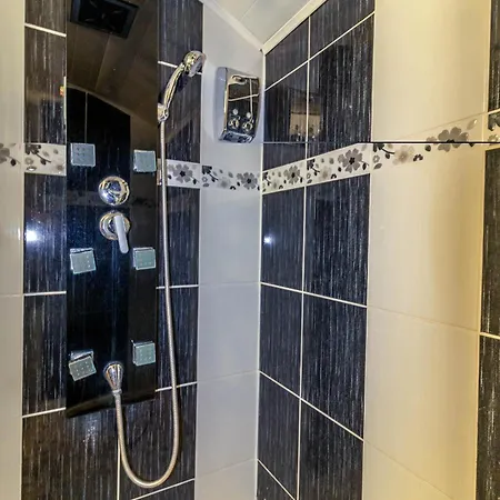 Couette-café D'hôtes La Vigneronne Senouillac